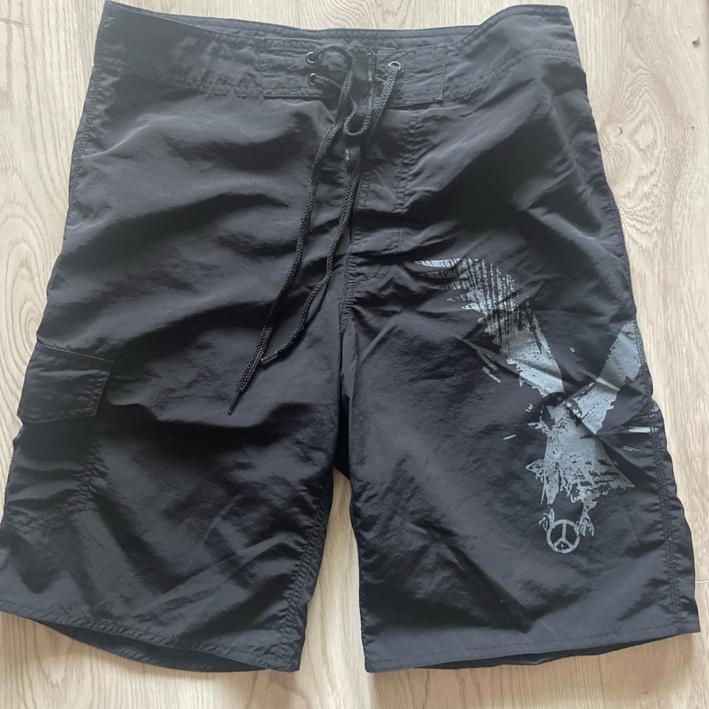 KENNETH COLE board shorts EUC